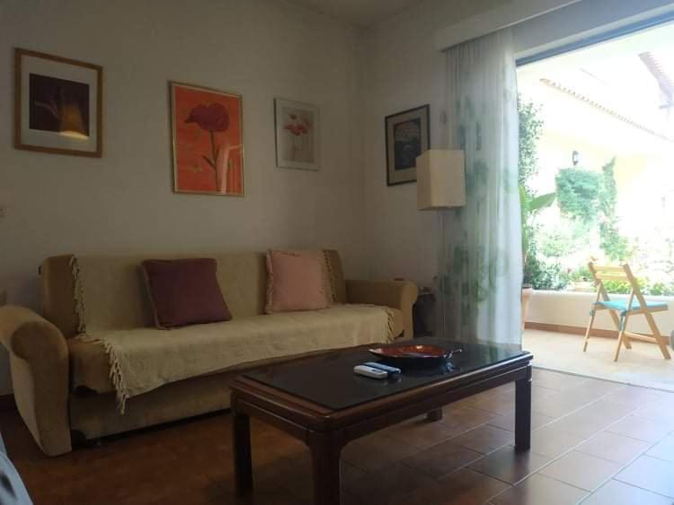 Violet Bedroom And Apartment Spata  Ngoại thất bức ảnh